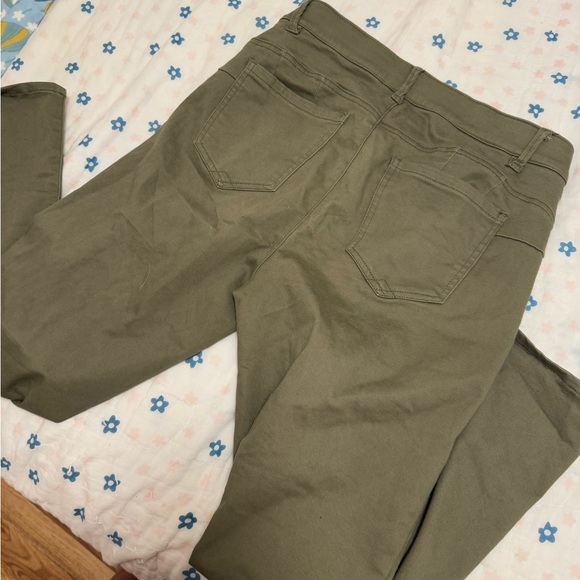 Koyre size 8 army green pants - Picture 5 of 5